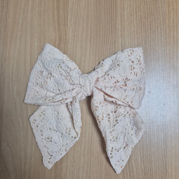 리즈리사 히메갸루 레이스리본브로치 사몬핑크칼라