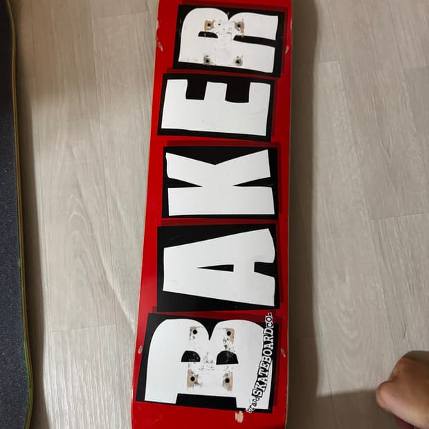Baker 스케이트보드 테크 7.75