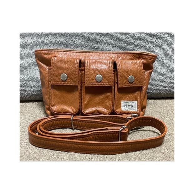 포터 슬랩샷 레더 멀티 포켓 숄더백