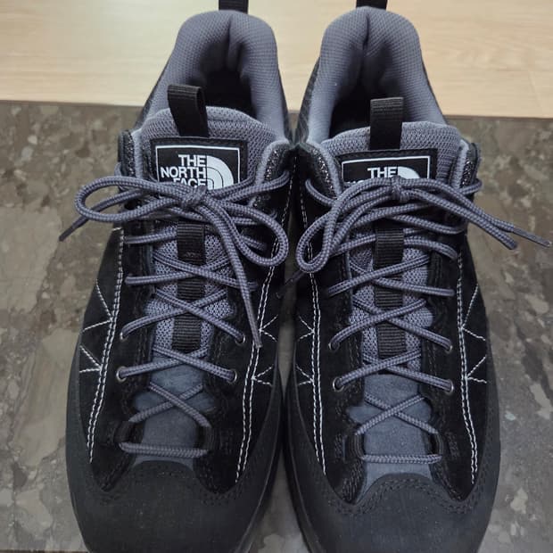 노스페이스 트랙션 등산화 트레킹화260~265 (270) 신품급