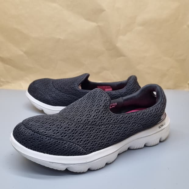 스케쳐스 고워크 에볼루션 여성슬립온230 