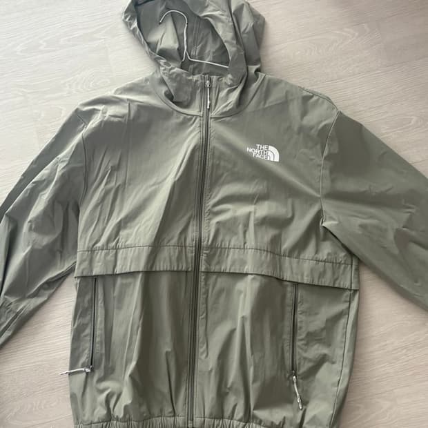 노스페이스 바람막이 L 