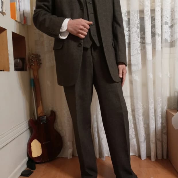 남성 브라운 쓰리피스 정장