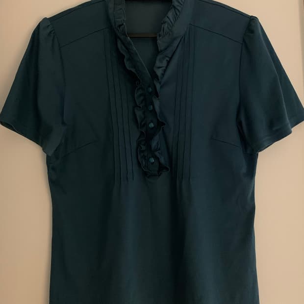Vintage blue ruffle button half T-shirts