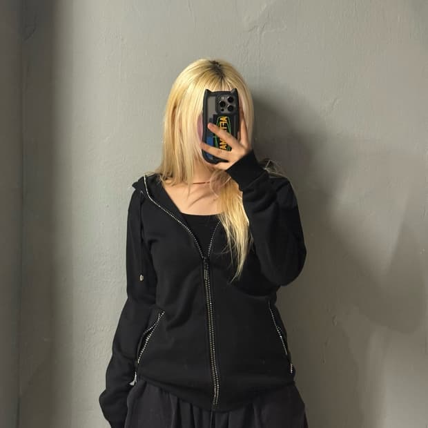 cubic detail full hood zip-up