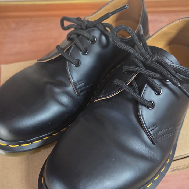 닥터마틴 1461 3홀 블랙 스무스 250