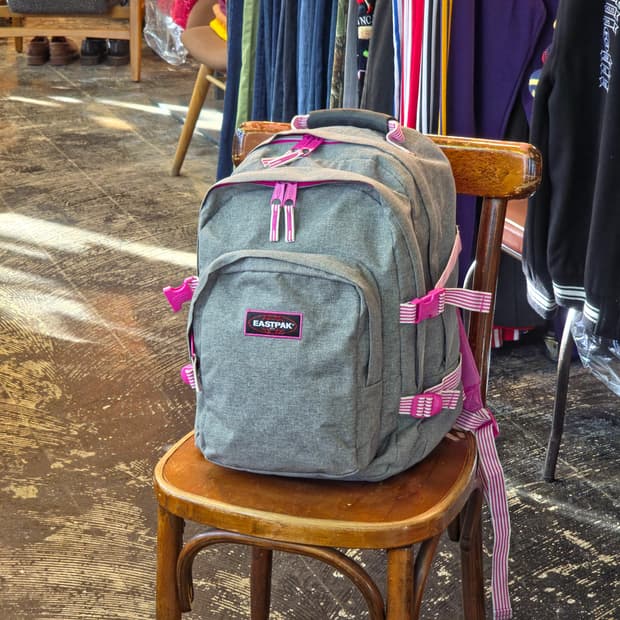 이스트팩 가방 