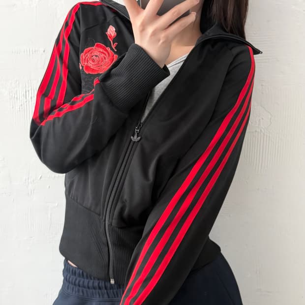 Adidas 아디다스 블랙 컬러 마틴로즈 트랙탑