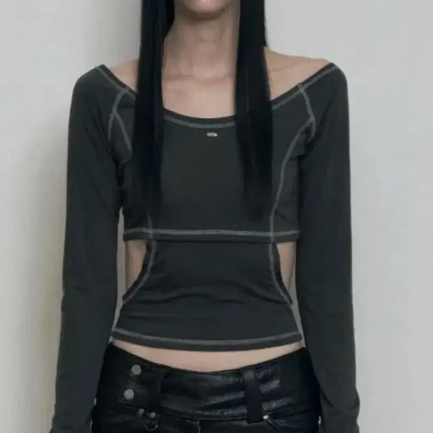 보헤미안서울 사이트 컷 아웃 롱슬리브 카키