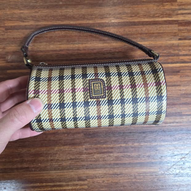 닥스 미니 원통 파우치 가죽 가방 