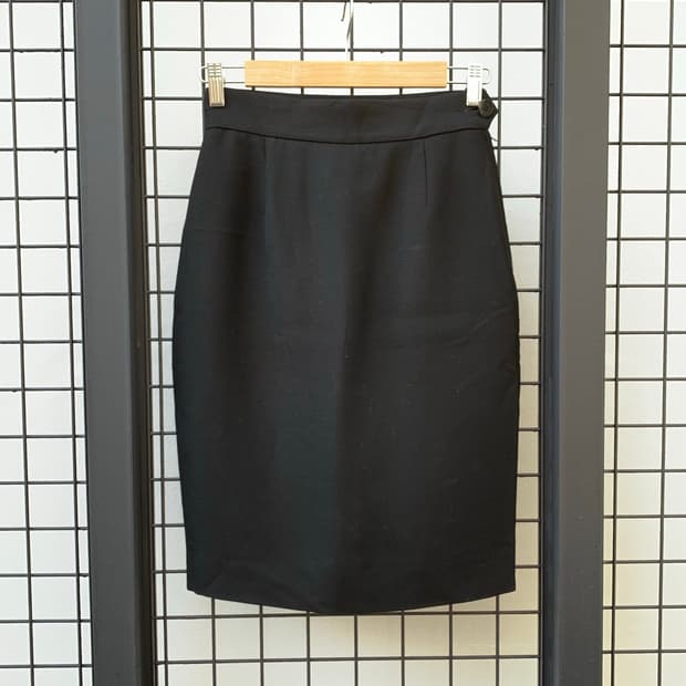 모스키노 스커트