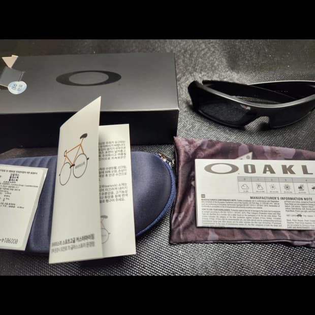 오클리 가스캔 매트블랙