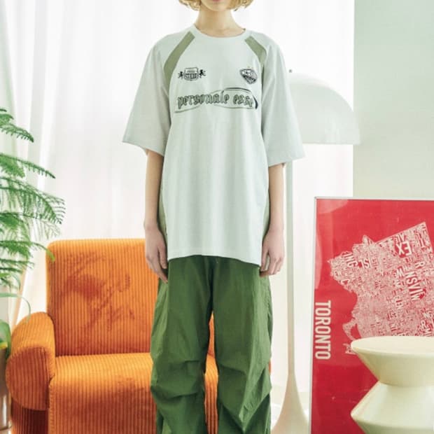 꼼파뇨 네글런 반팔티