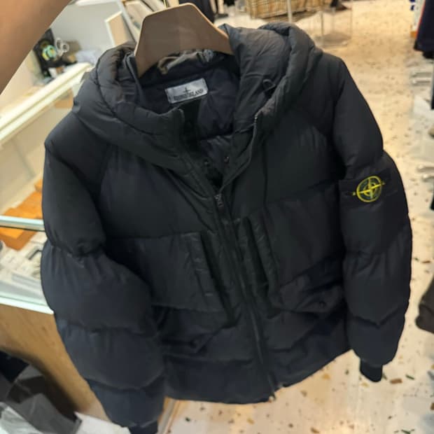 [ XXL ] 23FW 스톤아일랜드 가먼트다잉 크링클랩스 패딩 블랙