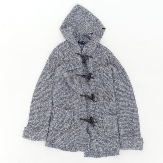 숲길 산책 회색 니트 더플 코트