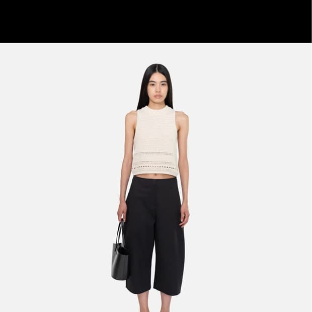 아모멘토 Curved Capri Pants, Black
