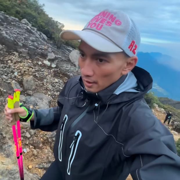 알렉스조노 running loves you 캡 (뱃지포함)