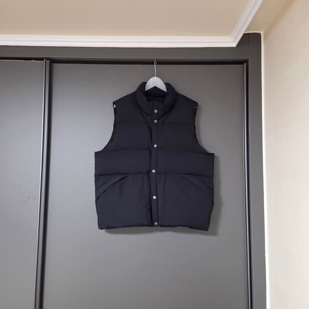 [1] 우드비 x 아워셀브스 덕다운 베스트 블랙 / 아워셀브즈 패딩 조끼