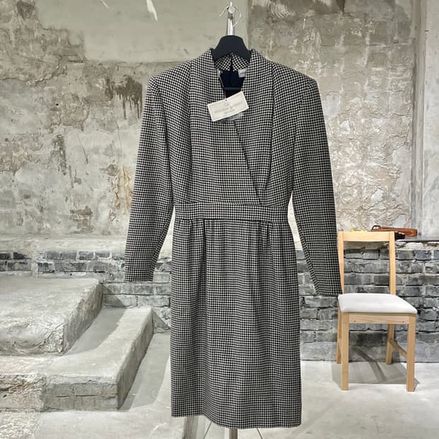 발렌티노 가라바니 부티끄 하운드 투스 체크 개더 울 원피스