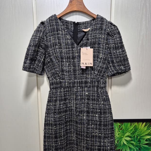 (세일)(새상품)NAIN 트위드 반팔 미니 원피스