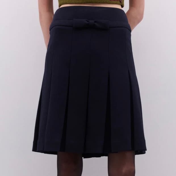 (새상품)슈슈통 23FW 보우 웨이스트 플리츠 스커트 - UK10