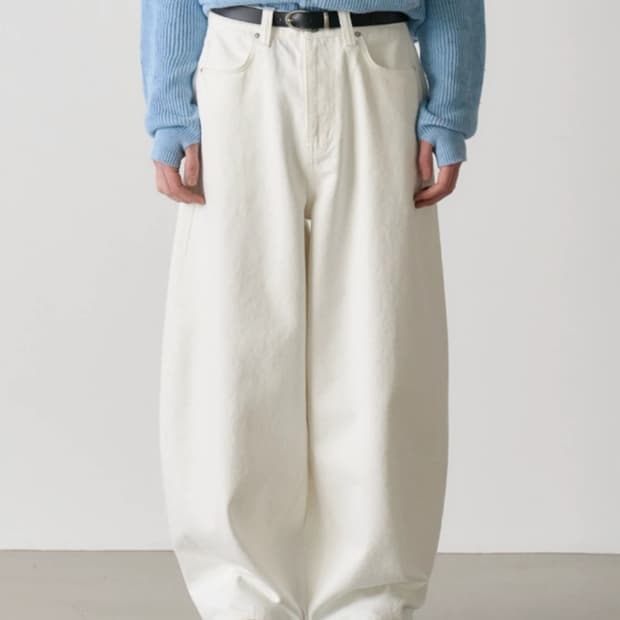 노운 남자 와이드 커브드 팬츠 화이트 새상품