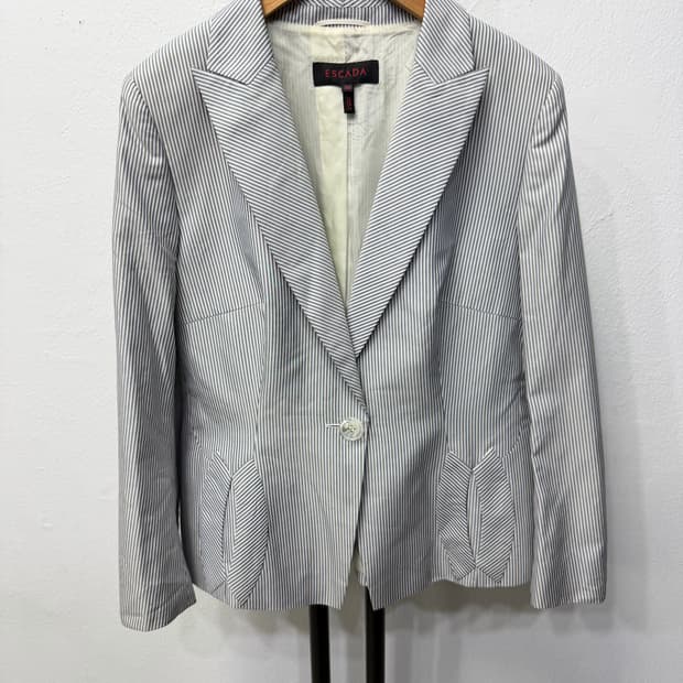 매장판정품) ESCADA 에스카다 스트라이프 자켓 40