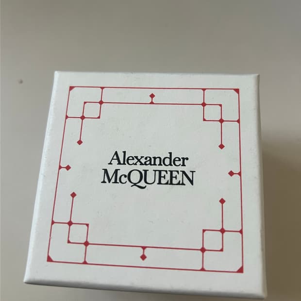 알렉산더 맥퀸 반지