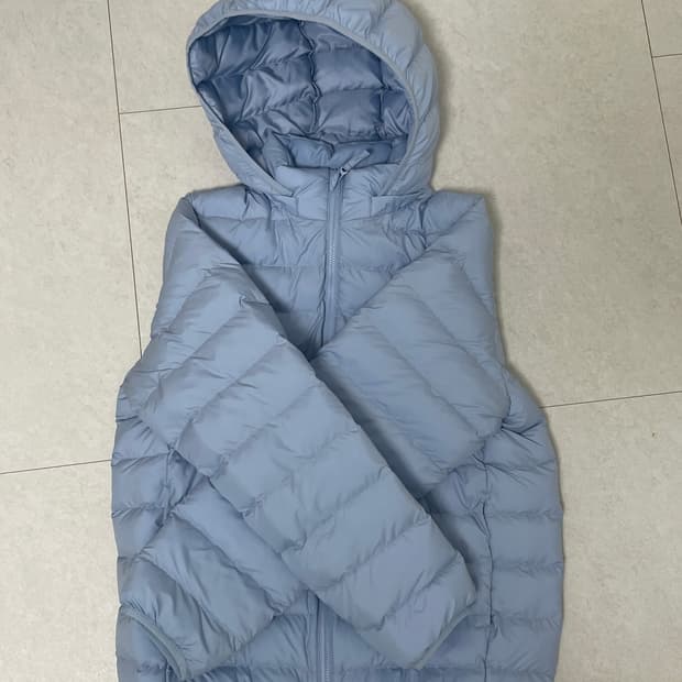 유니클로 퍼프테크 경량패딩 