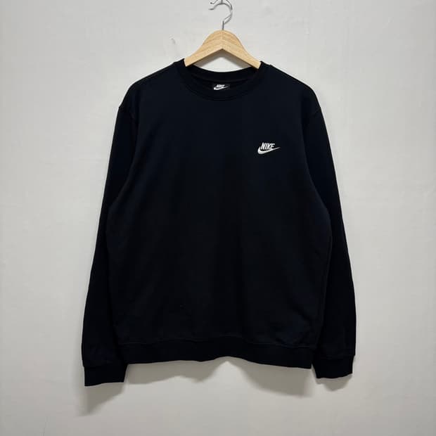 나이키 블랙 스우시 맨투맨