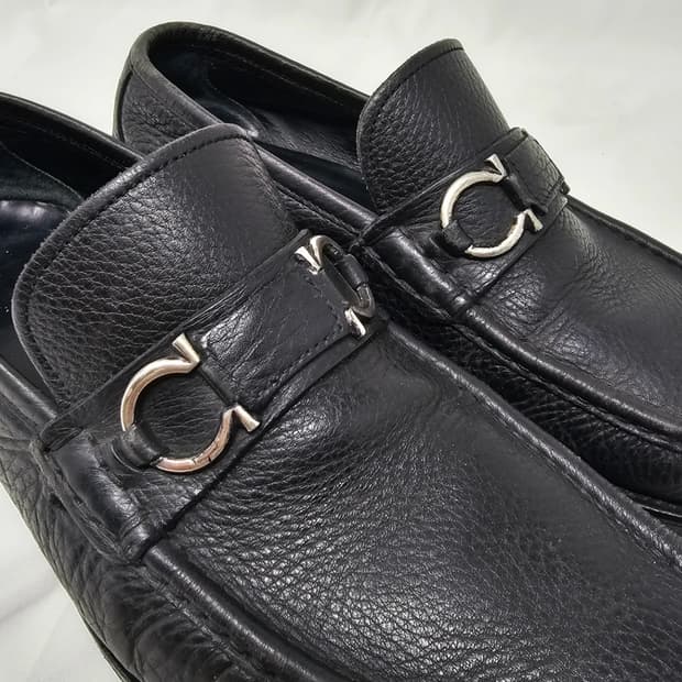 페라가모 간치니 블랙 로퍼 7.5 (260mm)