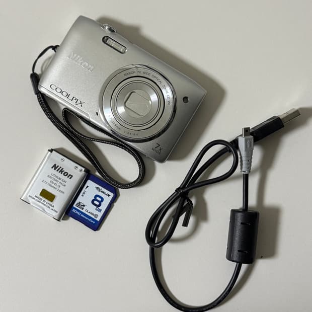 니콘 쿨픽스 s3500 빈티지 디카 디지털카메라 실버