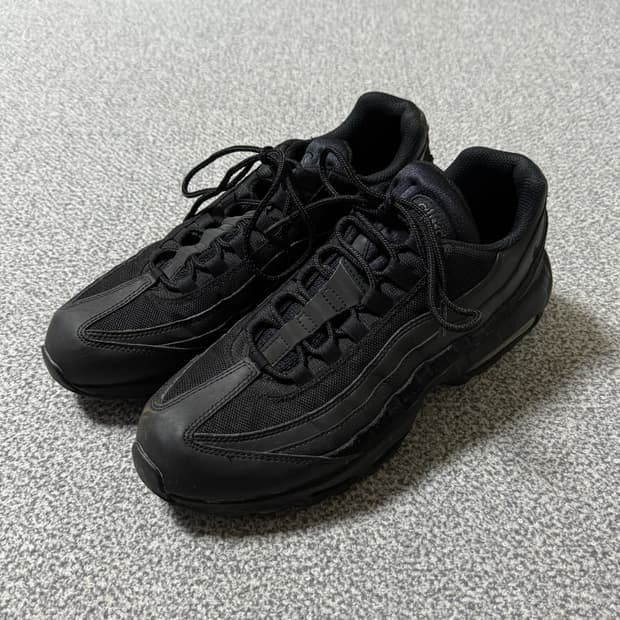 [정가 26만원] 나이키 에어맥스 95 트리플블랙 285