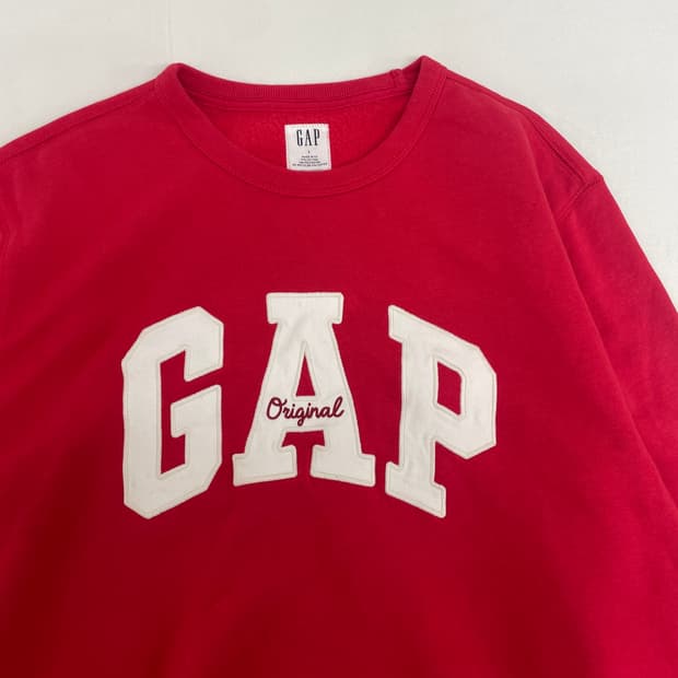 [GAP] 레드 로고 기모 맨투맨