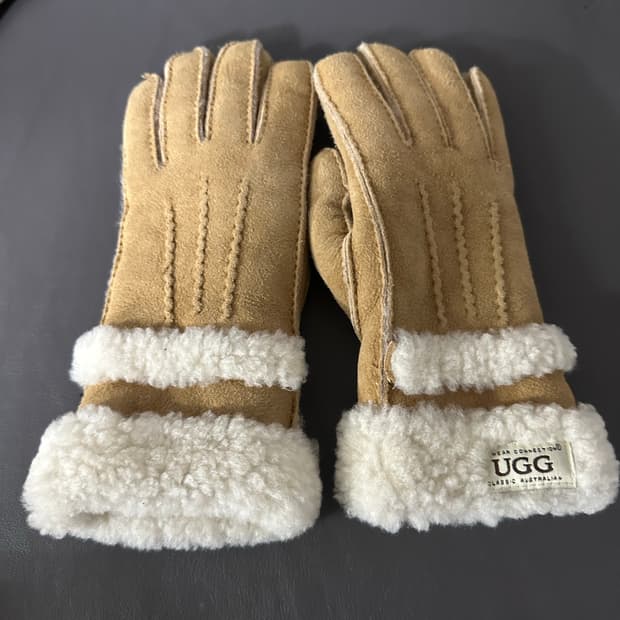 UGG 어크 무스탕 장갑 여성 프리사이즈