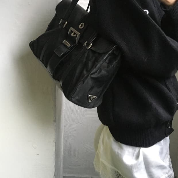 Prada 프라다 블랙 버클 백