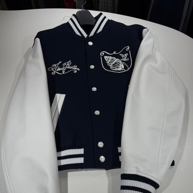 루이비통 카프스킨 네이비 블루 바시티 자켓 52size