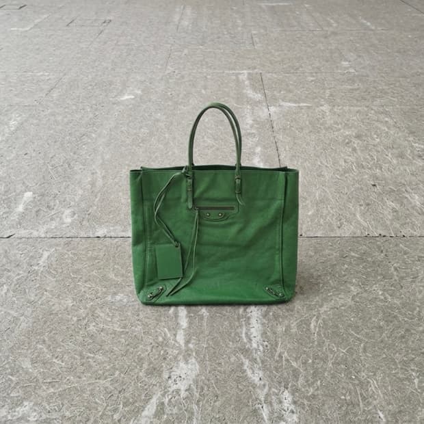 발렌시아가 파피에르 백 빈티지 모터백