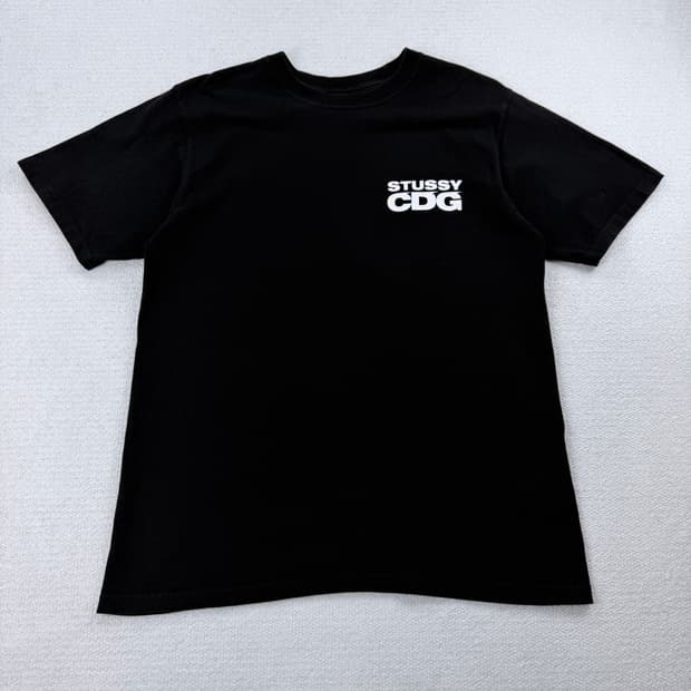 스투시 x CDG 서프맨 반팔 티셔츠