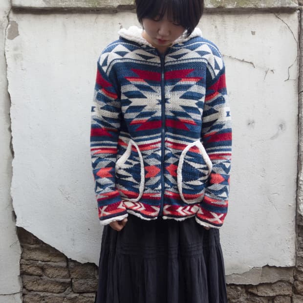 윈터 네이티브 보아 후드집업