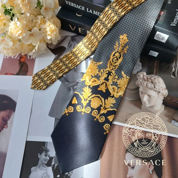 베르사체 실크 바로크 패턴 넥타이 9.8cm A+~A등급 A19057
