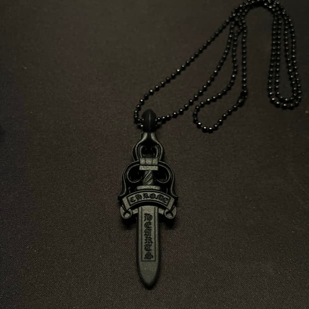 크롬하츠 실리크롬 대거 팬던트 블랙 2023