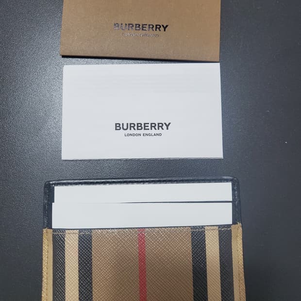 [정품/OS] 버버리 카드지갑