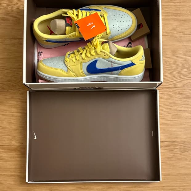 트래비스스캇 조던1 카나리 W270