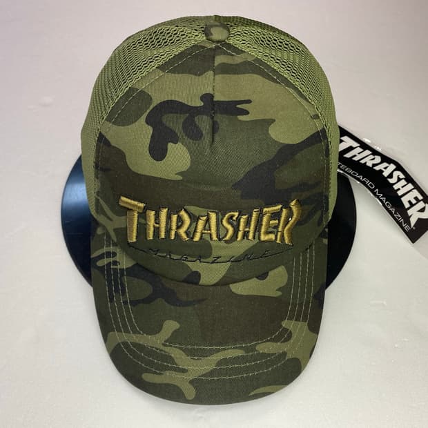 Thrasher camo trucker cap새상품