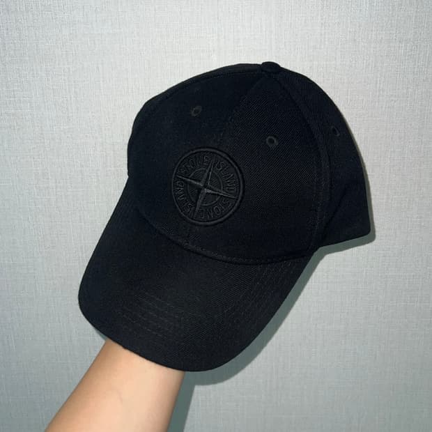 스톤아일랜드 블랙 볼캡