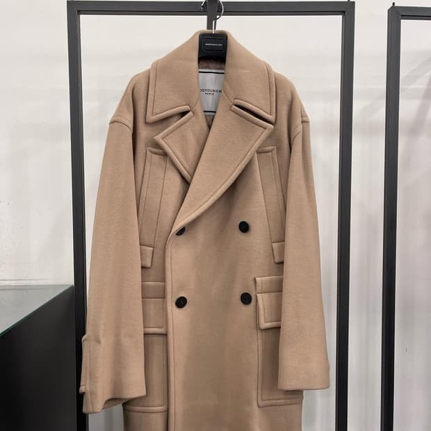 우영미 21fw베이지 코트 사이즈48(105~110) 팝니다.
