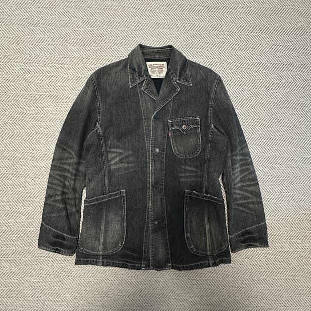 LEVI'S black denim jacket