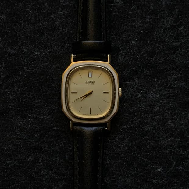 Seiko 골드 빈티지 쿼츠 시계
