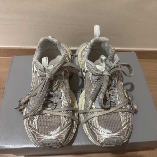 발렌시아가 3xl 에그쉘 40사이즈